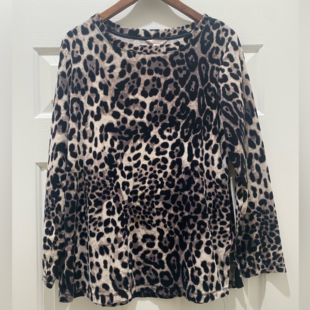 Leopard Print “Velour” Material Women’s Long Sleeve Pullover Cozy Soft L